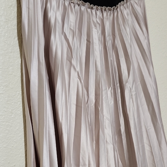 Zara Gold Midi Pleated Skirt for Cocktail - Picture 8 of 9